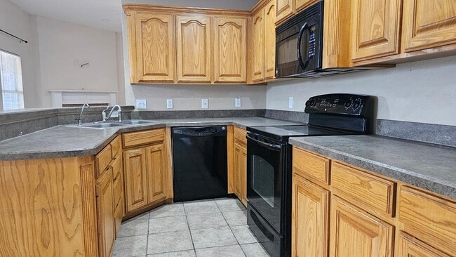 Building Photo - 4811 Brookdale Dr