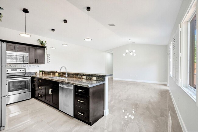 Building Photo - 60 NE 26th St