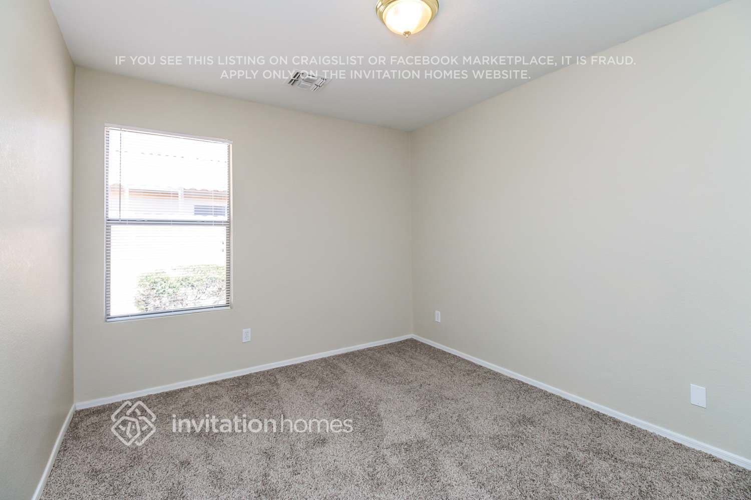Building Photo - 11105 E Catalina Ave