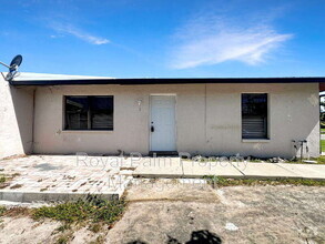 Building Photo - 11275 Linda Loma Dr