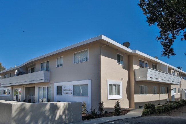 Building Photo - 17010 W Sunset Blvd