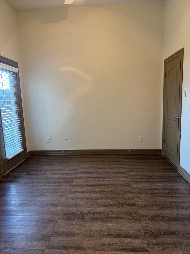 Building Photo - 10626 Clearview Villa Pl