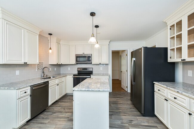 Kitchen - 6208 Bent Fork Cir