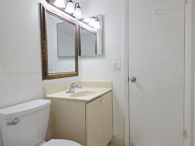 Building Photo - 15640 SW 80th St
