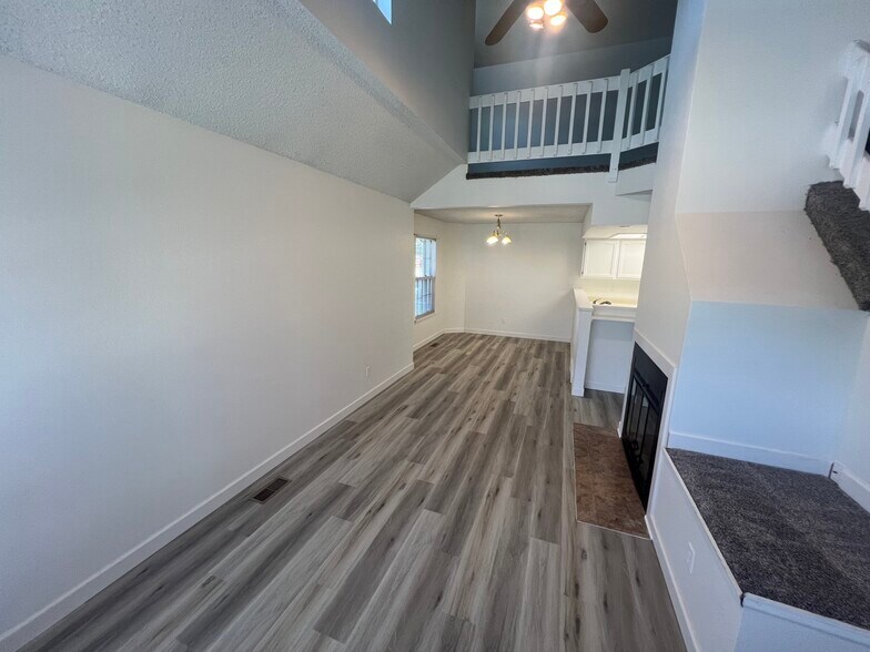 Building Photo - 7872 Brandy Cir