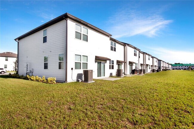 Building Photo - 3365 Vesara Dr