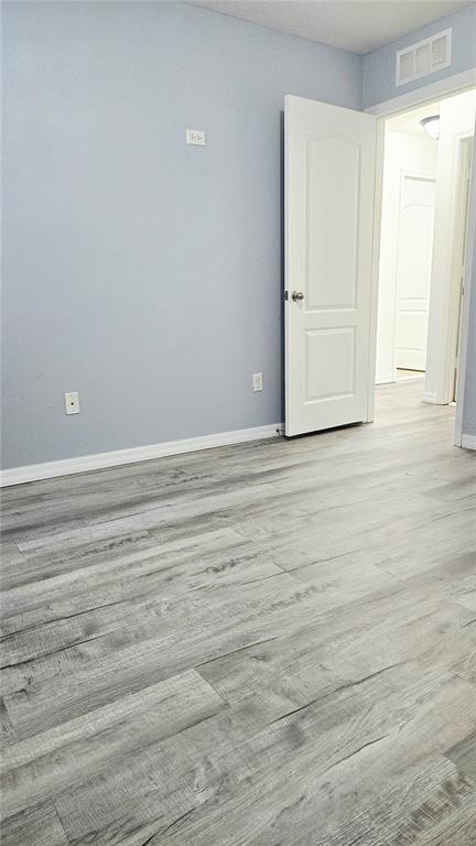 Building Photo - 6520 Windsor Lake Cir