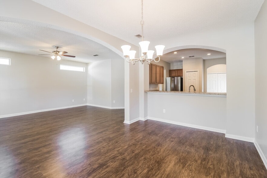 Building Photo - 8413 Staplehurst Dr W