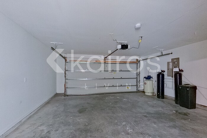 Building Photo - 8045 99th Ave