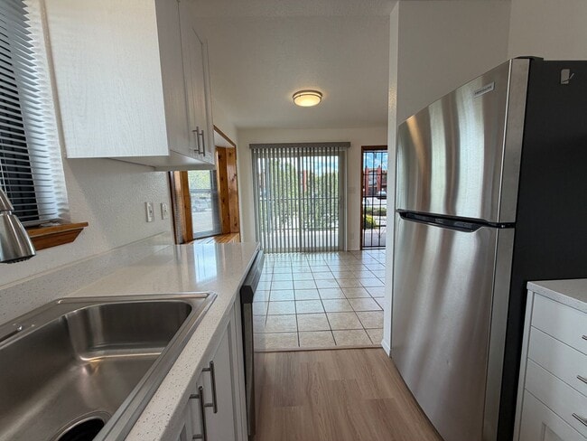 Building Photo - 1307 Rufina Ln