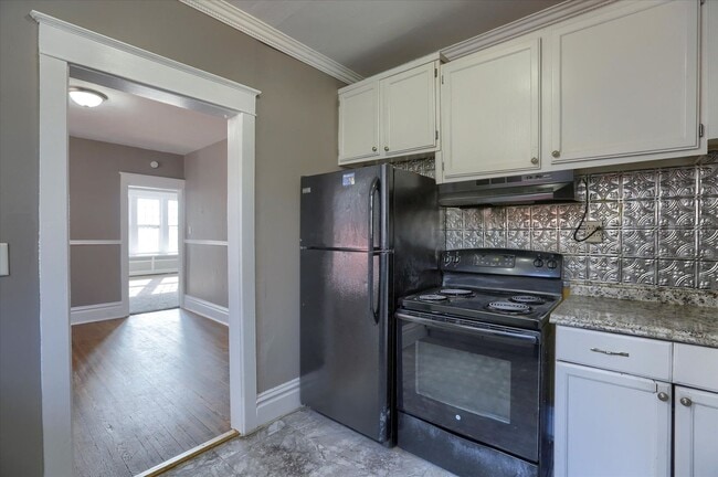 Building Photo - 2038 Market