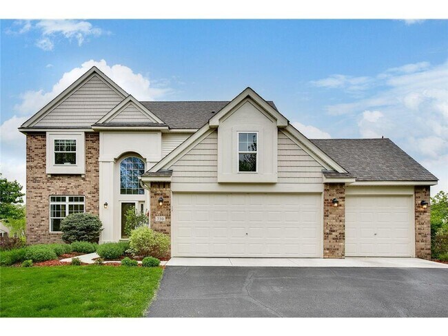 Primary Photo - 730 Tilia Ln