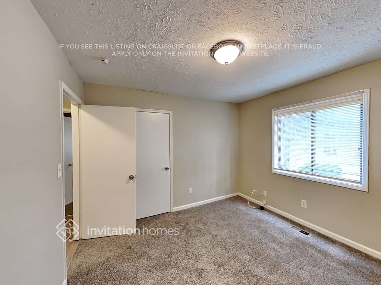 Building Photo - 4026 Leicester Dr NE