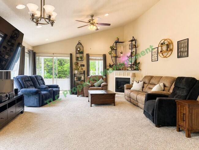 Building Photo - 3bd/2bath home in Jefferson near the Santiam