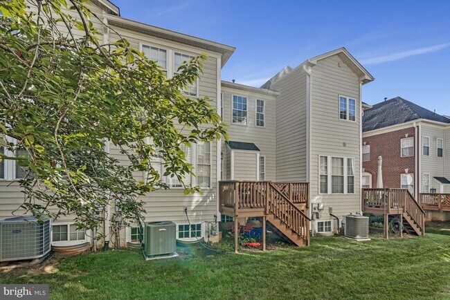Building Photo - 20377 Cottswold Terrace