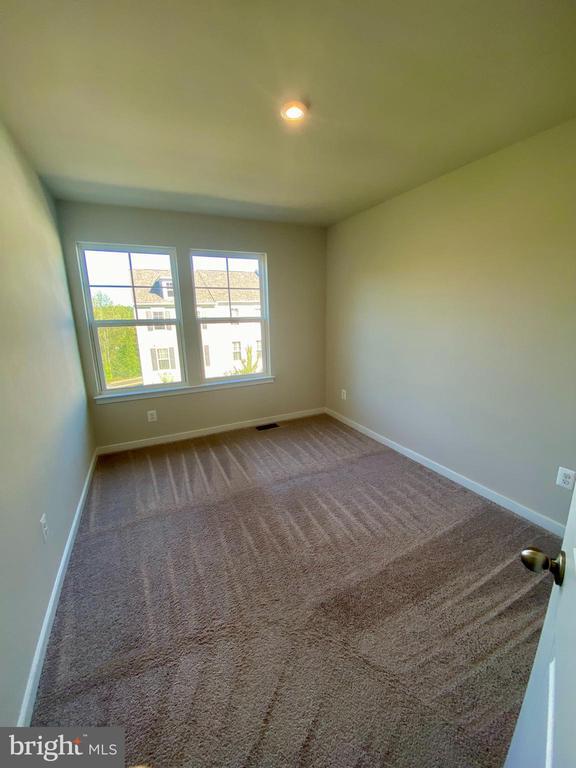 Building Photo - 313 Huff Dr