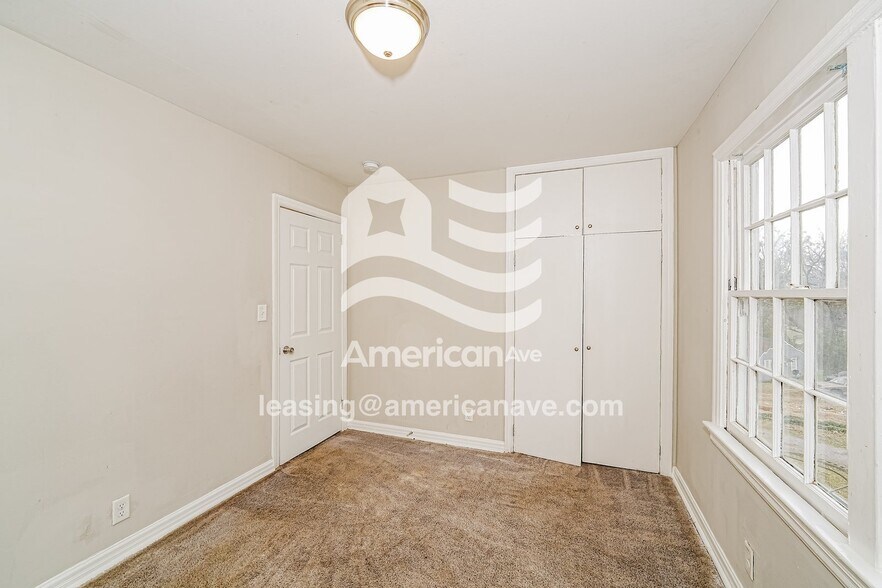 Building Photo - 624 Brunson Ave