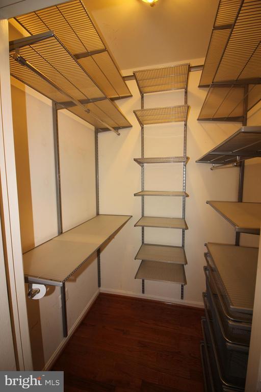 Building Photo - 2720 Bellforest Ct