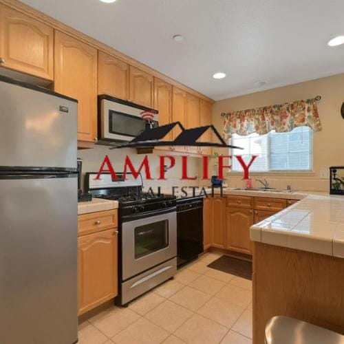 Building Photo - 427 Hetherington Cir