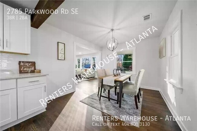 Building Photo - Gorgeous RENOVATION! 3 Bedroom in Heart of...