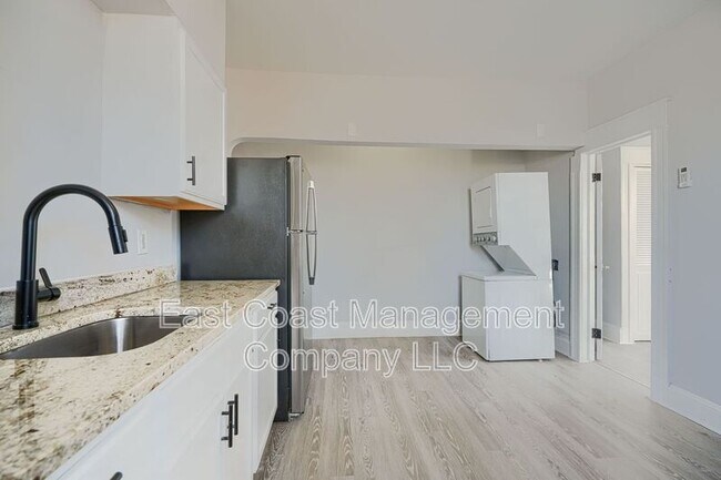 Building Photo - 2878 Harford Rd