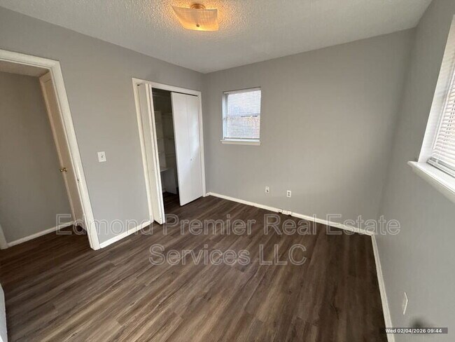 Building Photo - 629 Reynolds Rd