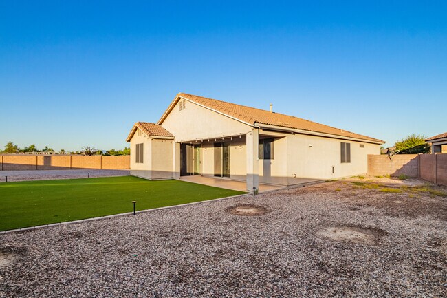 Building Photo - 35376 N Murray Grey Dr