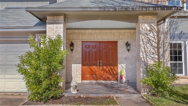 Building Photo - 13107 Stillforest St