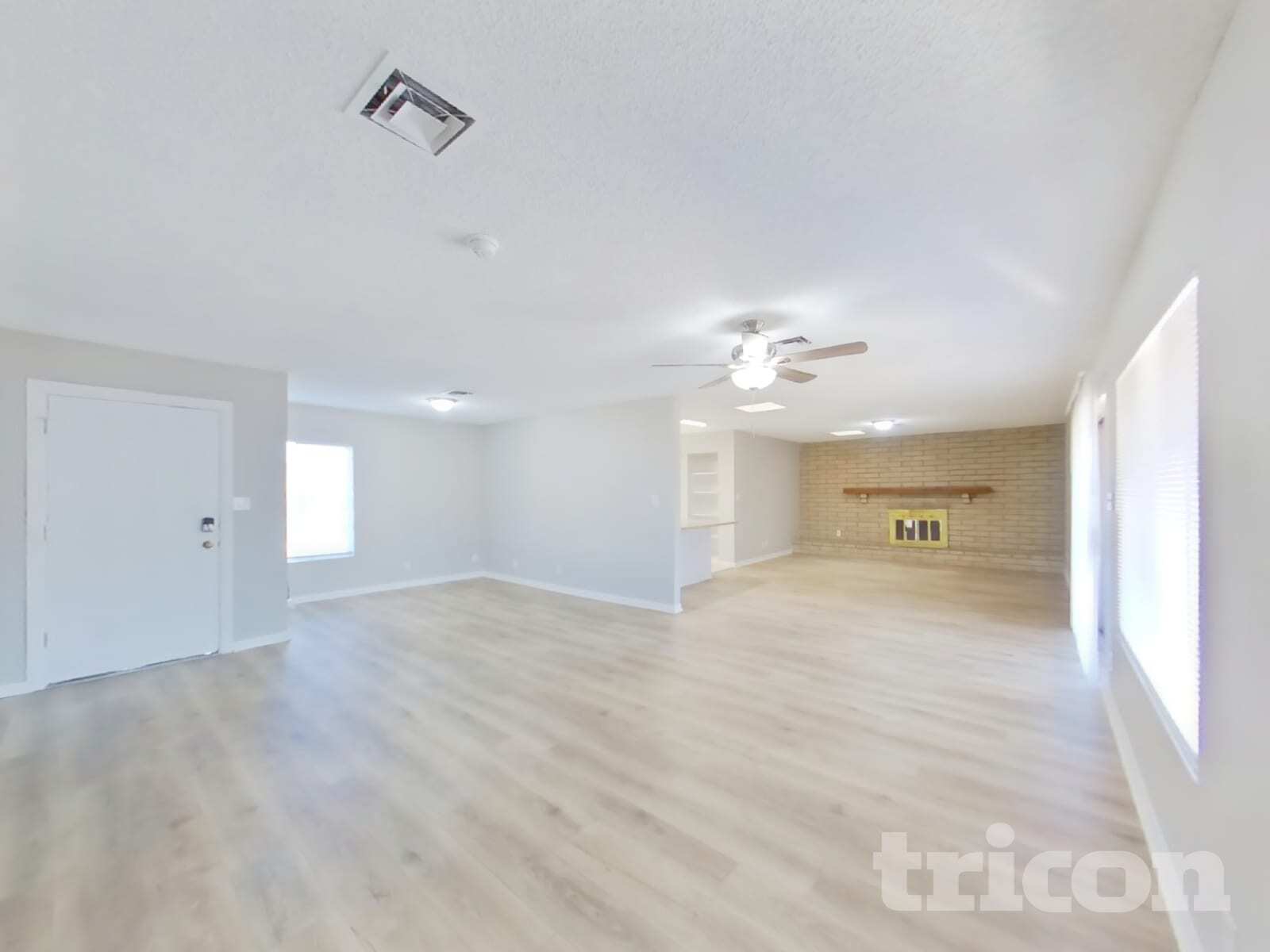 Building Photo - 823 W Juanita Cir