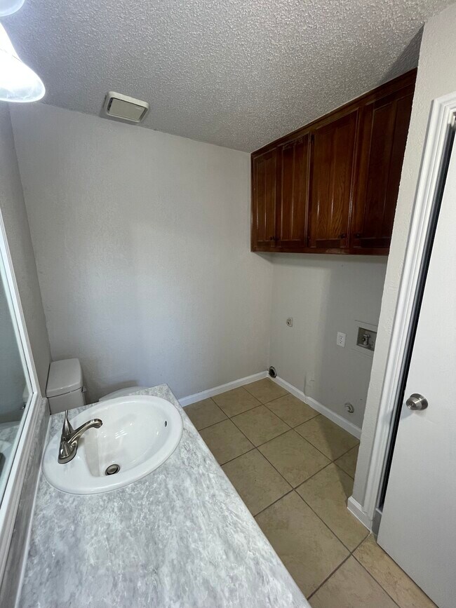 Building Photo - 7036 Crosstimbers Ln