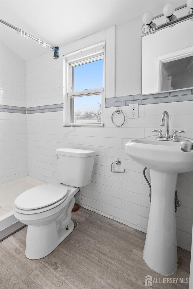 Building Photo - 211 N 13th St