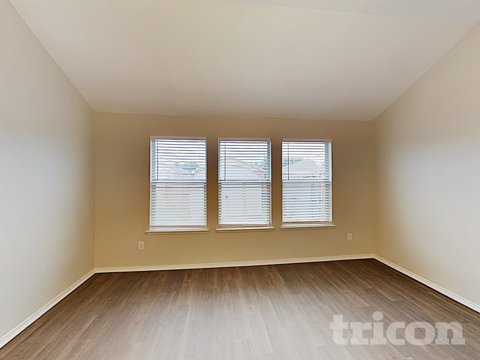 Building Photo - 2934 Margeaux Dr