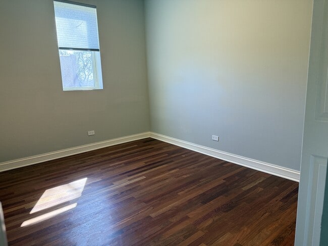 Building Photo - 5025 S Michigan Ave