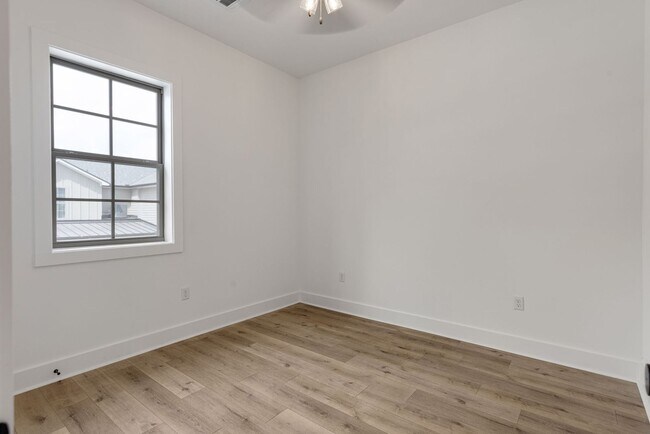 Building Photo - COMING SOON in SUGAR MILL POND!