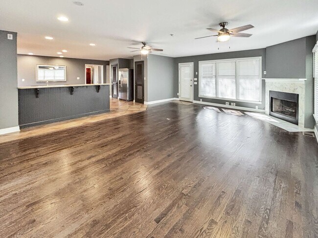 Building Photo - BEAUTIFUL Property in Marietta!