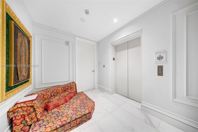 Building Photo - 700 NE 26th Terrace