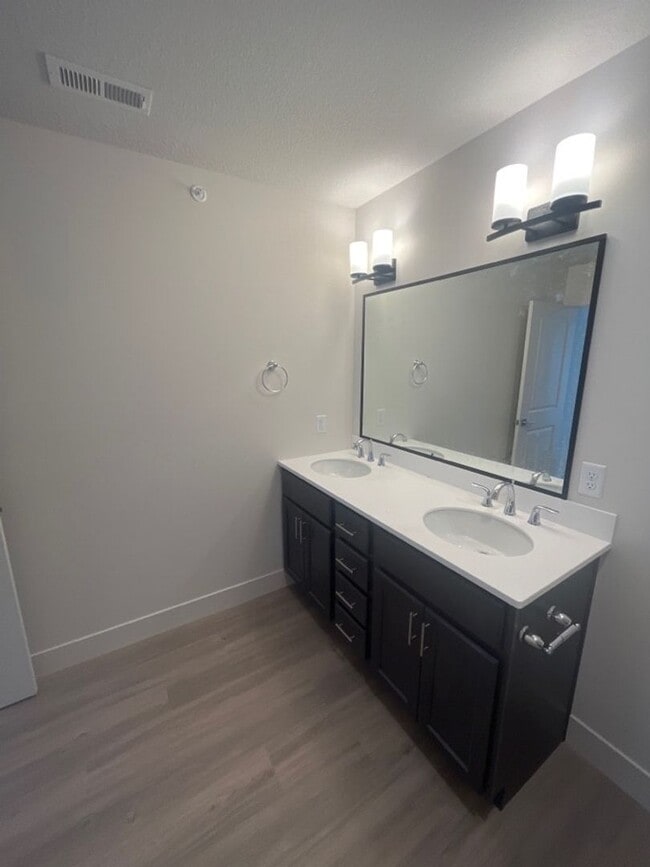 Building Photo - Reserve Mahomet 3br/3ba Townhome