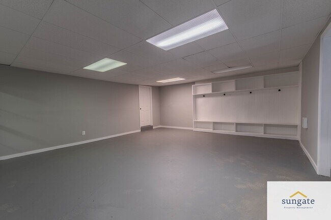 Building Photo - 11319 Harding Rd