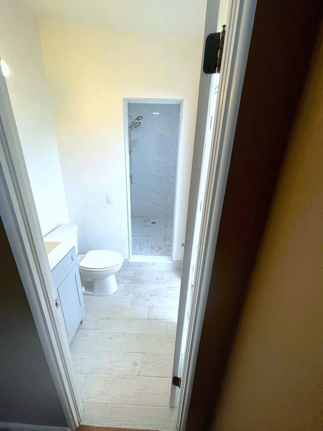 Building Photo - 1515 Sawyerwood Ave