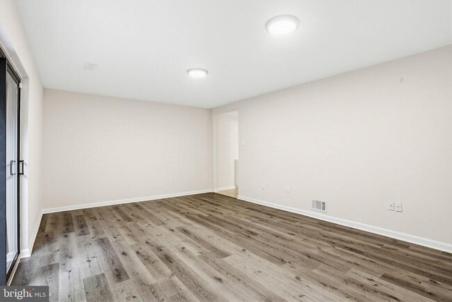 Building Photo - 8957 Skyrock Ct
