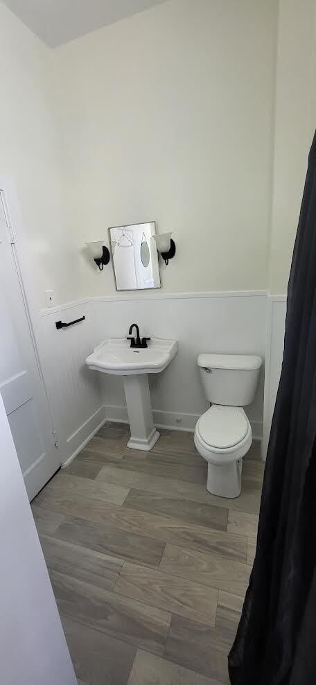 Building Photo - 1 Bedroom Apartment