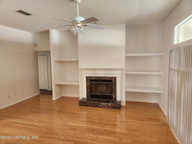 Building Photo - 1263 Crepe Myrtle Ct