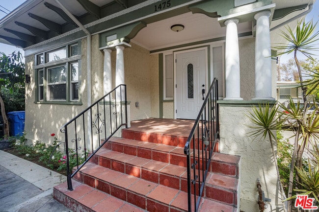 Building Photo - 1475 W 22nd St