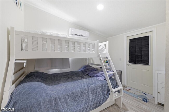 Building Photo - 851 Arapaho Trail