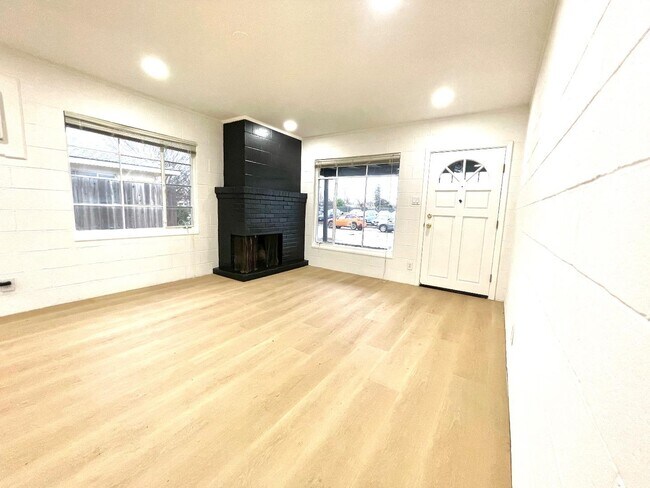 Building Photo - 5119 58th St