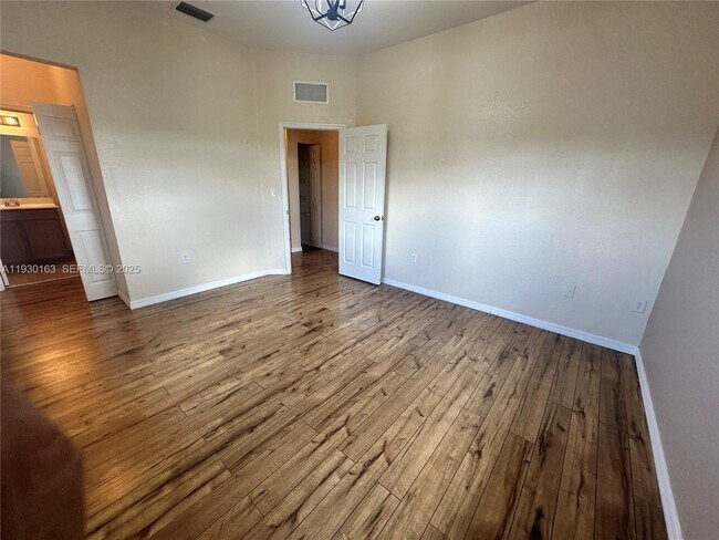 Building Photo - 10800 NW 88th Terrace