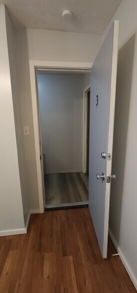 Rear Entry - 510 S Clayton St