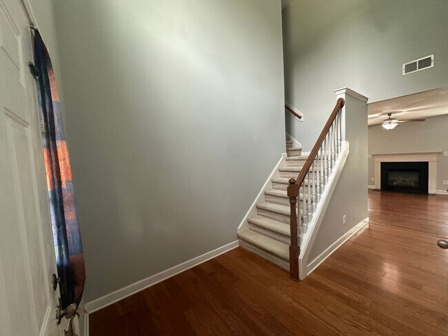 Building Photo - 4252 Redspire Ln