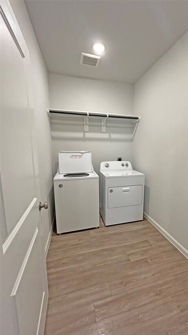 Building Photo - 8034 Peppercorn St