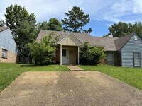 Building Photo - 108 Briarmeade Dr